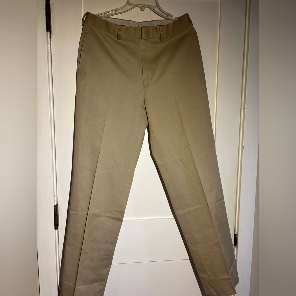 Brooks Brothers Vintage Khakis chinos Men's Pants Sz 32 Inseam 32” rise 11”